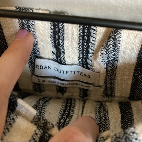 Urban Outfitters Navy & Cream Skort Size Small - Picture 3 of 5